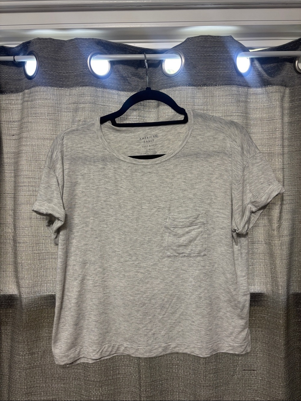 American Eagle Outfitters Light Gray Short Sleeve Pocket Tee